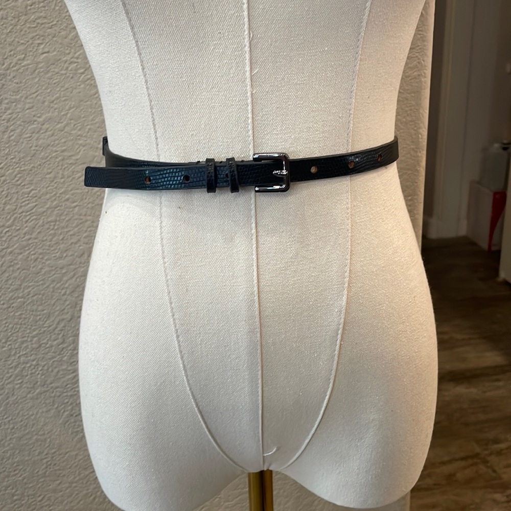 White House Black Market Skinny Leather Adjustable Belt